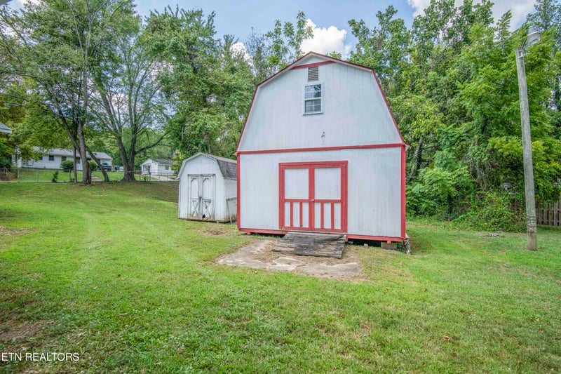 237 S Dillard Ave, Oak Ridge, TN 37830