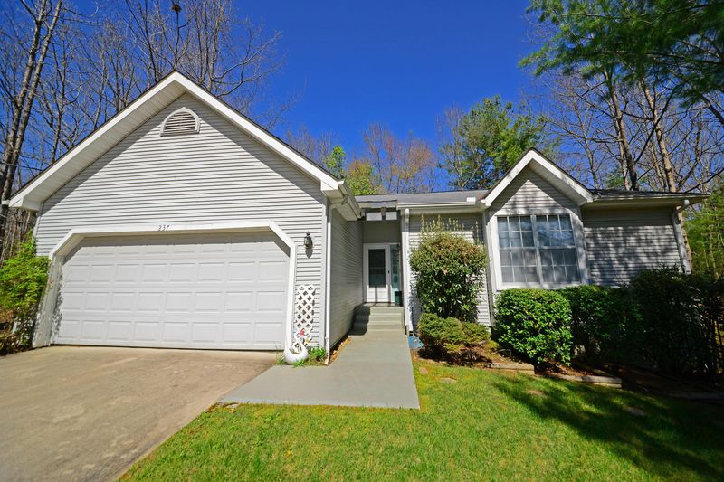 237 Saint George Dr, Fairfield Glade, TN 38558