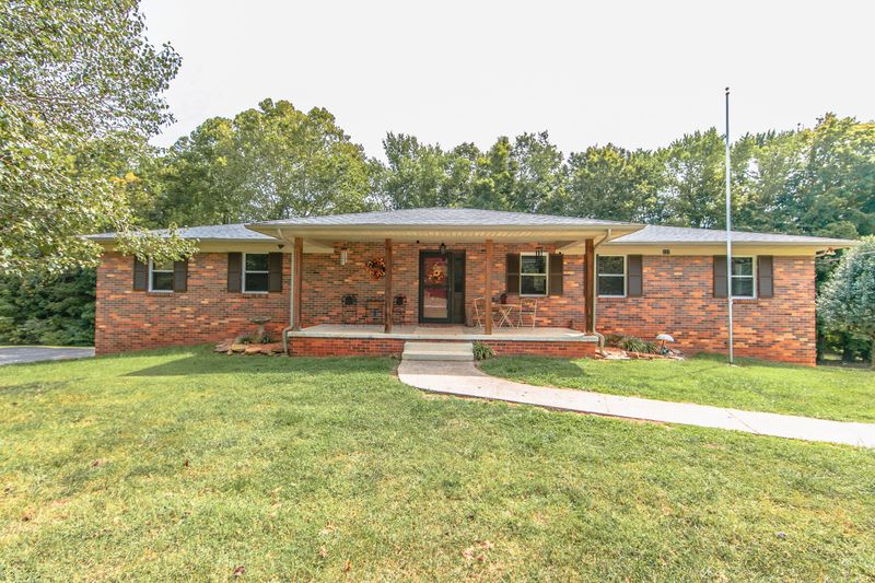 237 Westshore Dr, Harriman, TN 37748