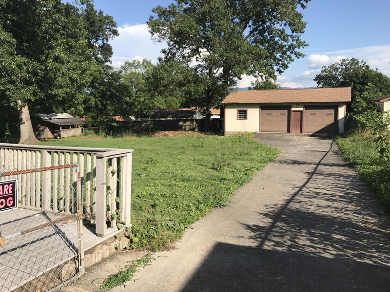 2375 Skyview Dr, Maryville, TN 37803