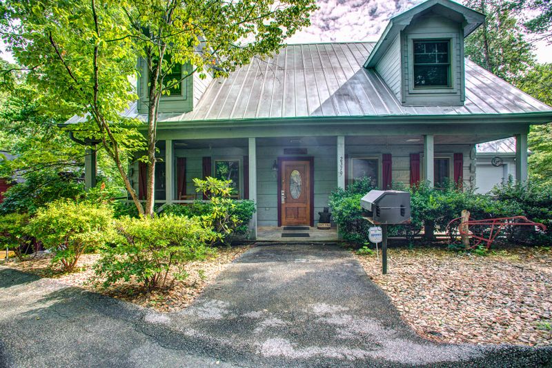 2379 Misty Ln, Sevierville, TN 37876