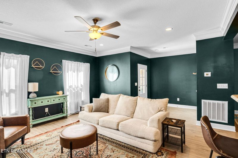 238 Broadberry Ave, Oak Ridge, TN 37830