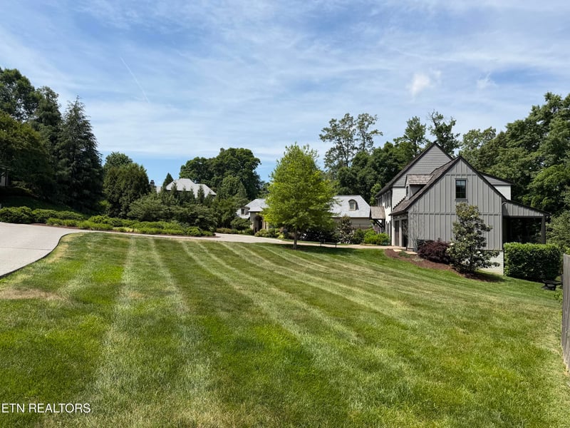 238 Sequoyah Gardens Way, Knoxville, TN 37919