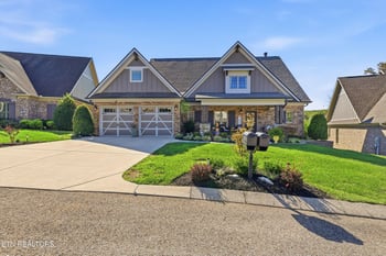 2382 Misty Mountain Cir, Knoxville, TN 37932