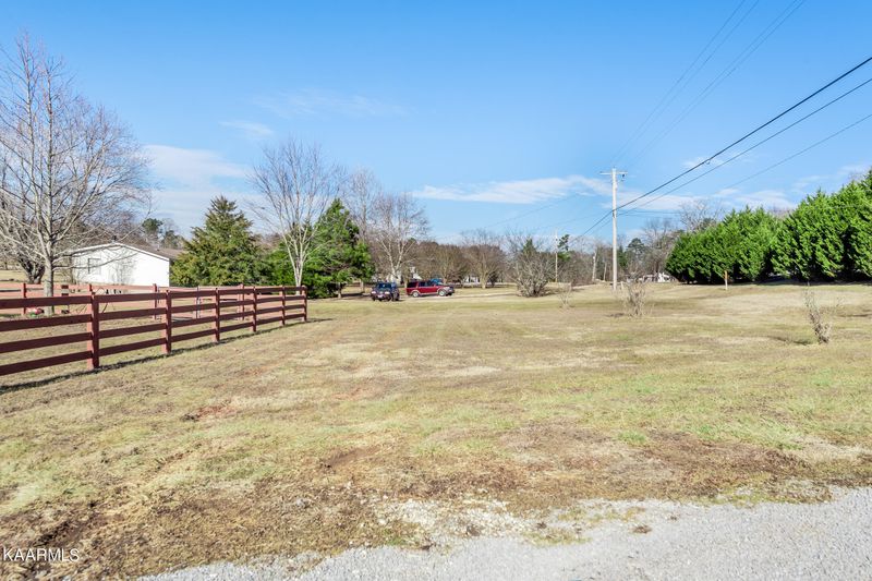 2382 River Rd, Kingston, TN 37763