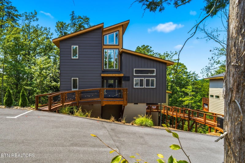 2385 Forge Hideaway Loop #4, Pigeon Forge, TN 37863