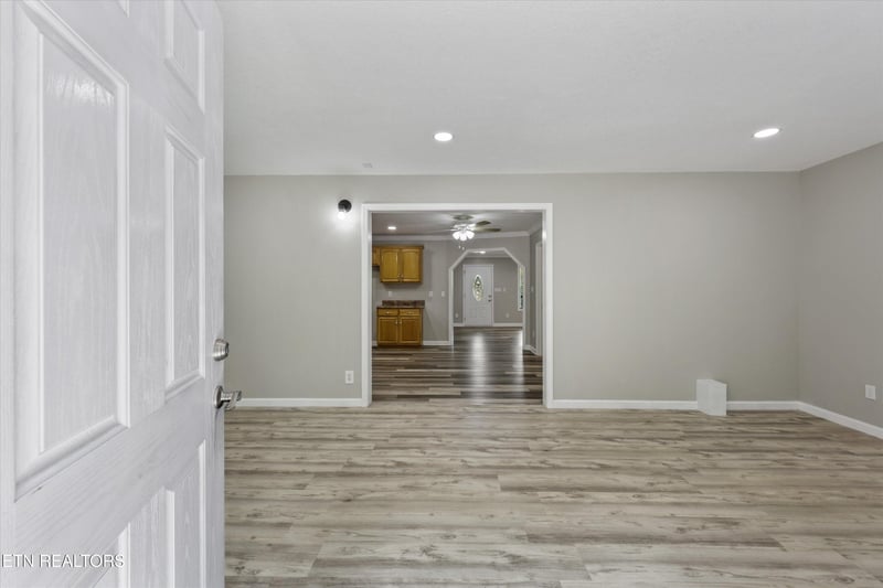 239 Carroll Hollow Rd, Clinton, TN 37716