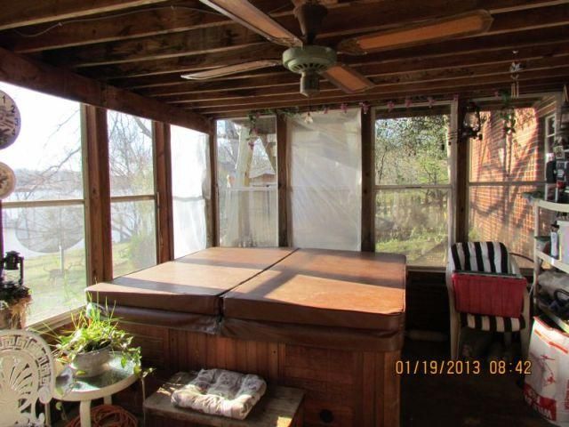 239 Channel, Loudon, TN 37774