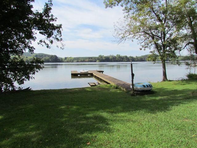 239 Channel, Loudon, TN 37774