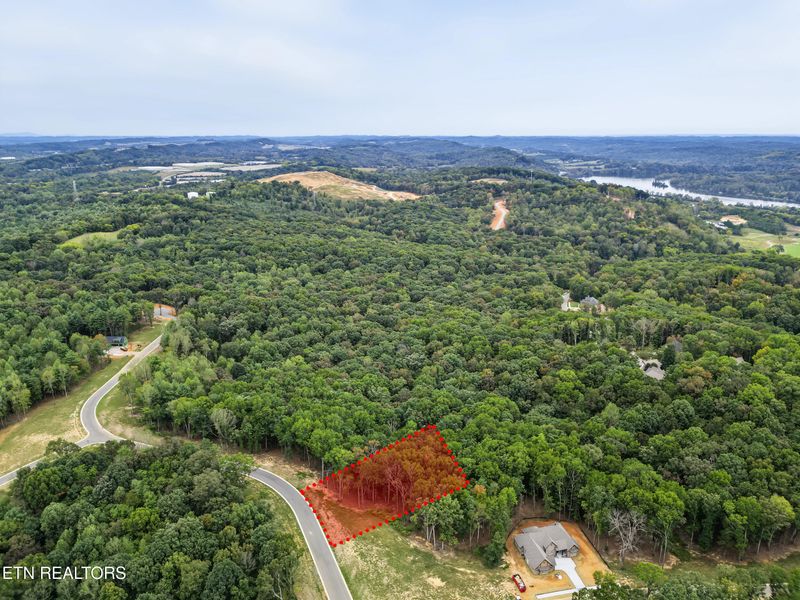 239 Flip Flop Way, Loudon, TN 37774