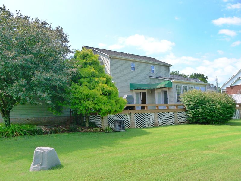 239 Hidden Brook Dr, Sweetwater, TN 37874
