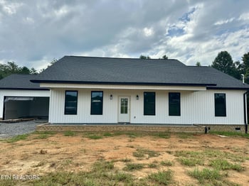 239 Thorngrove Pike, Kodak, TN 37764