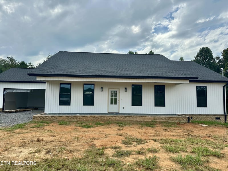 239 Thorngrove Pike, Kodak, TN 37764