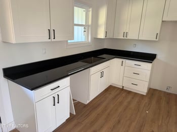 239 Thorngrove Pike, Kodak, TN 37764