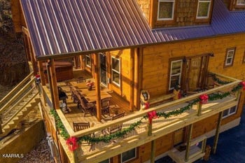 2390 Alpine Village Way, Pigeon Forge, TN 37863