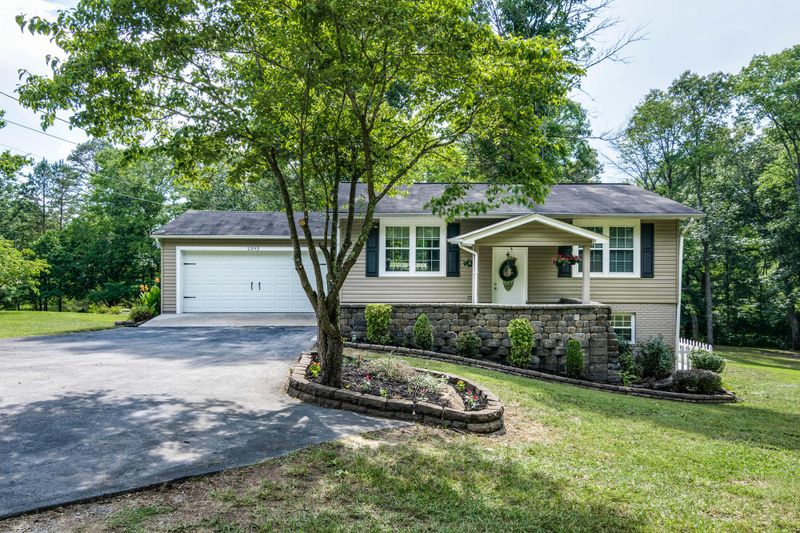 2392 Kingston Hwy, Kingston, TN 37763