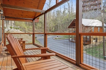 2395 Alpine Village Way, Pigeon Forge, TN 37863