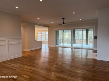 2397 W Port Dr, Lenoir City, TN 37772
