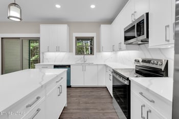 24 Bacham Ln, Crossville, TN 38558