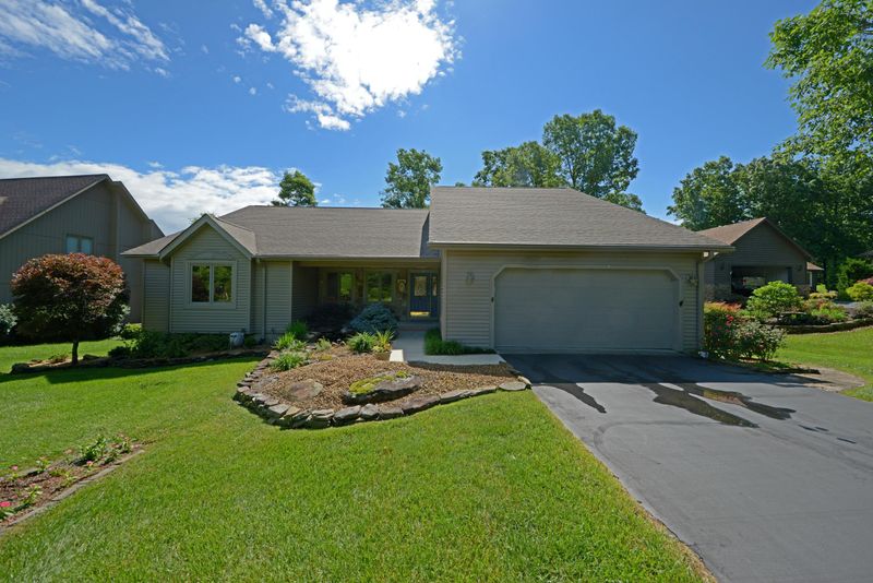 24 Heather Glen Dr, Fairfield Glade, TN 38558