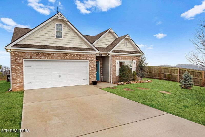 240 Cedar Park Dr, Loudon, TN 37774