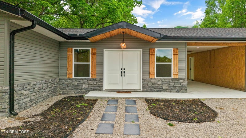 240 Fox Jones Rd, Lancing, TN 37770