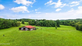 240 John Nitzscheke Rd, Sunbright, TN 37872