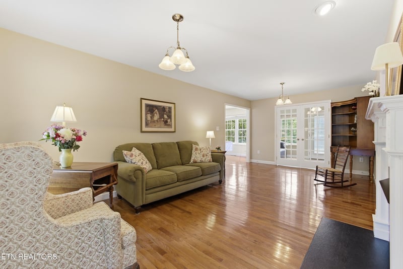 240 Long Rd, Kingston, TN 37763