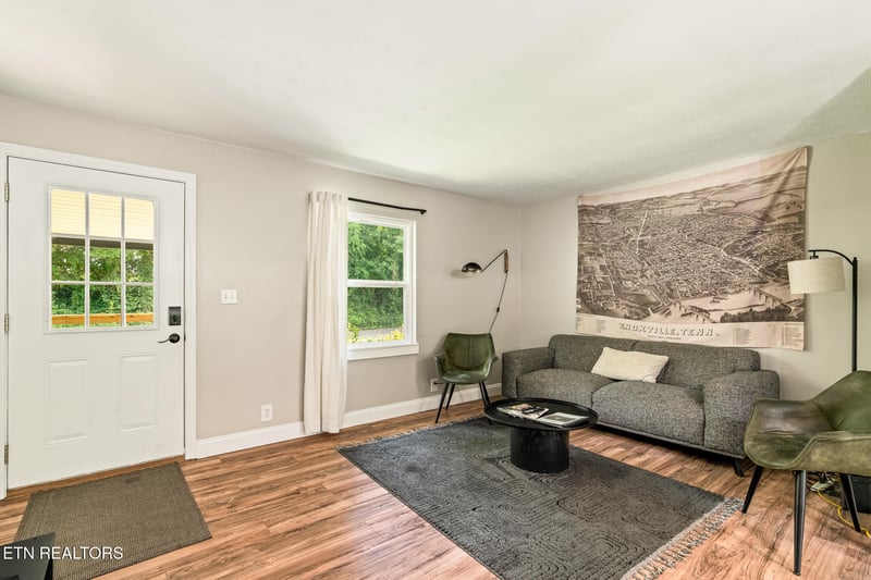 2400 Aberdeen Ln, Knoxville, TN 37920