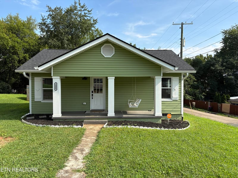 2400 Brown Ave, Knoxville, TN 37917