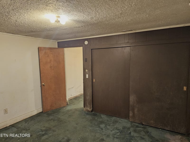 2400 Center Ave, Knoxville, TN 37915