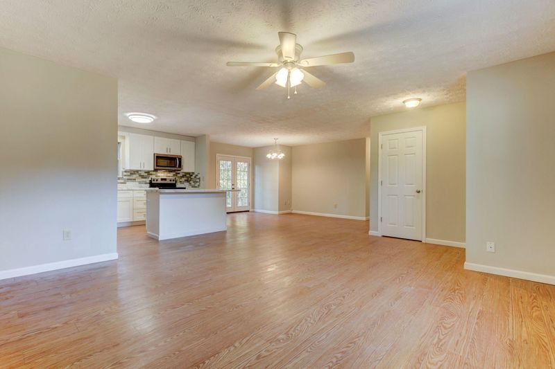 2400 Chukar Rd, Knoxville, TN 37923