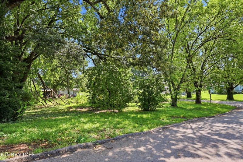 2400 Rim St, Knoxville, TN 37917