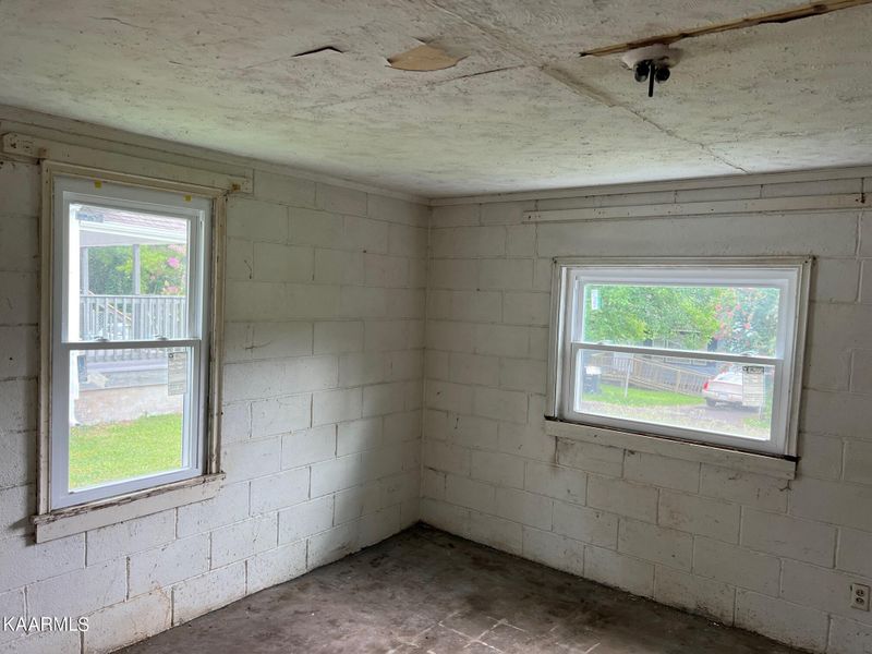2401 Fine Ave, Knoxville, TN 37917