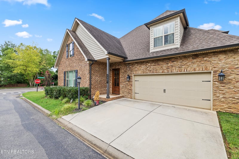 2401 Water Valley Way, Knoxville, TN 37932