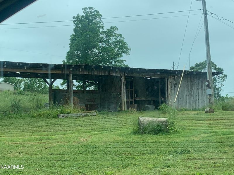 2401 Watson Rd, Loudon, TN 37774