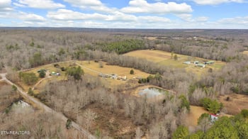 2402 Potters Chapel Rd, Lancing, TN 37770