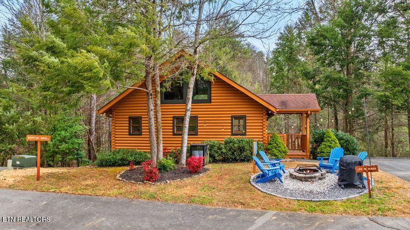 2402 Whitetail Ridge Way, Sevierville, TN 37862