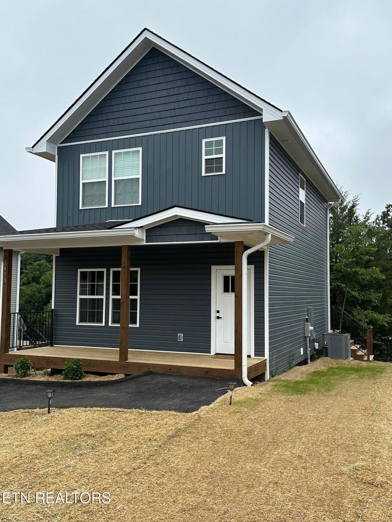 2403 Scenic Mountain Dr, Sevierville, TN 37876