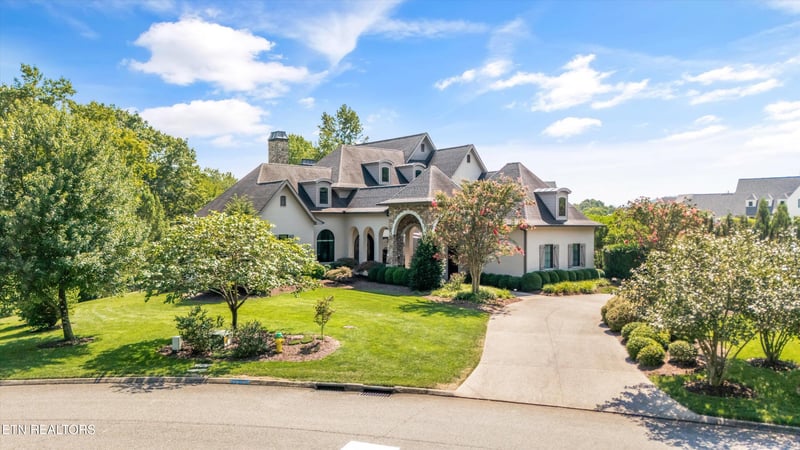 2403 Woodland Reserve Ln, Knoxville, TN 37919