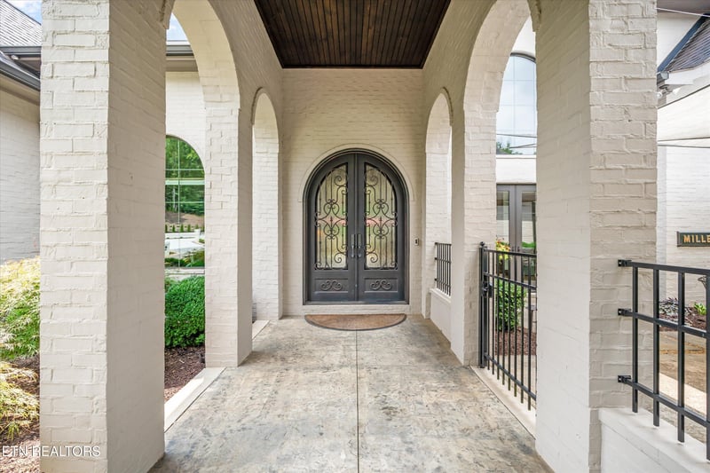 2403 Woodland Reserve Ln, Knoxville, TN 37919