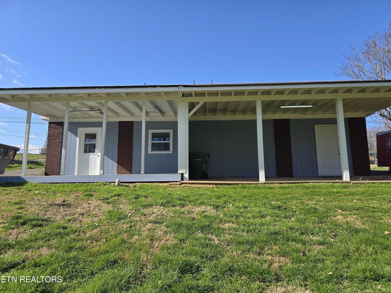 2404-2406 Clancy Ave, Morristown, TN 37814