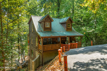 2404 Balsam Cir, Sevierville, TN 37876