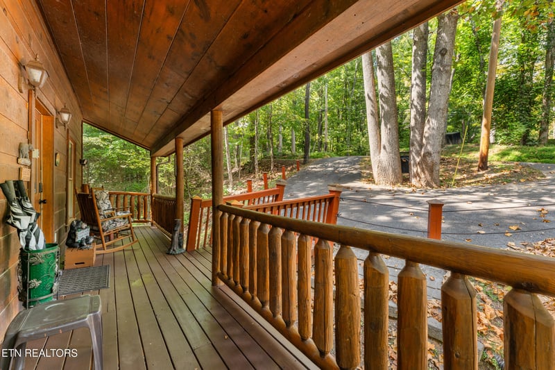 2404 Balsam Cir, Sevierville, TN 37876