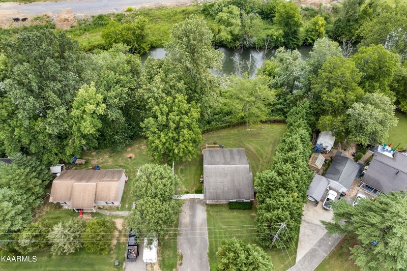 2404 Big River Overlook Dr, Sevierville, TN 37876