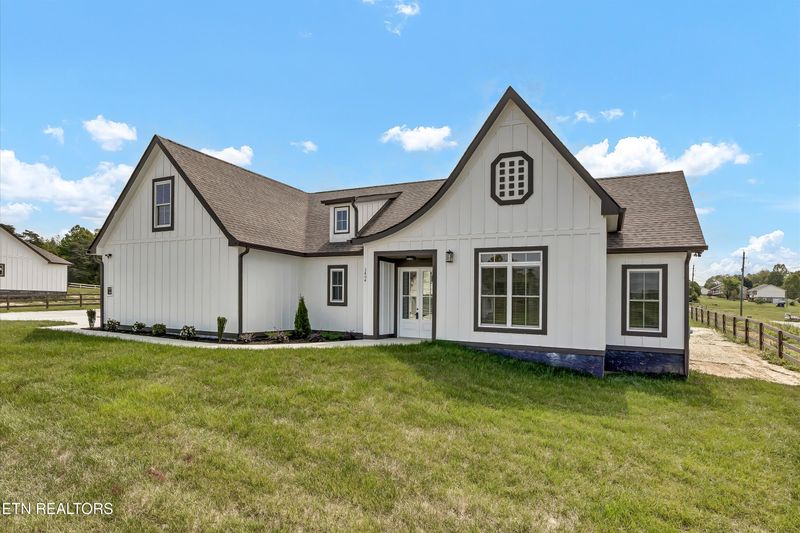 2404 Iron Forge Way, Sevierville, TN 37876