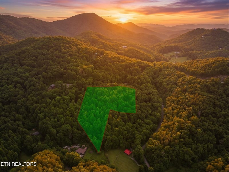2405 Deep Spring Ln, Sevierville, TN 37862