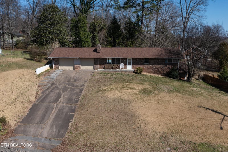 2405 Monterey Rd, Knoxville, TN 37912