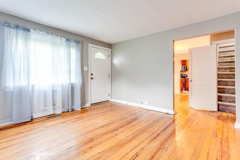 2406 Cedar Ln, Knoxville, TN 37918