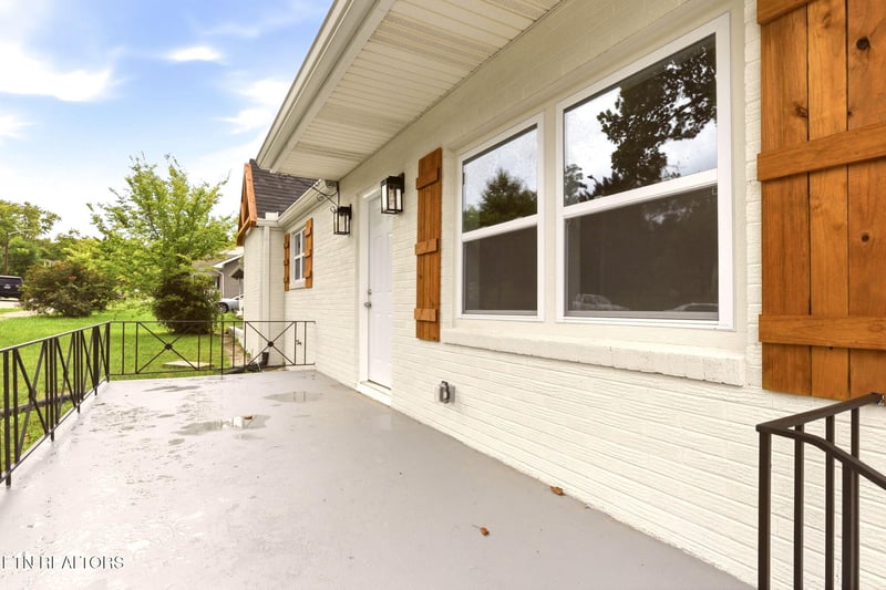2406 E Glenwood Ave, Knoxville, TN 37917